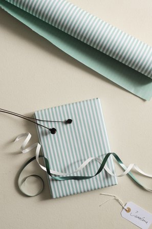 Jotex - Gavepapir - Lengde 10 Meter Grønn/hvit - GEORGIA - Kjøp Gavepapir & gavebånd hos Jotex