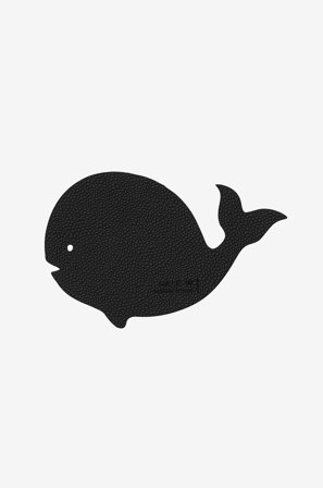 MiLLE W NORDISK DESIGN - Glasunderkop børn hval 4-pak - Sort - Børneservice & tilbehør - Fra Homeroom