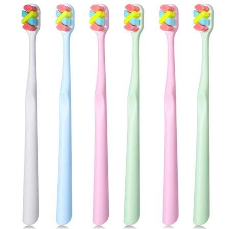 Pakke med 6 ekstra bløde, flerfarvede, manuelle tandbørster til følsomme tænder.