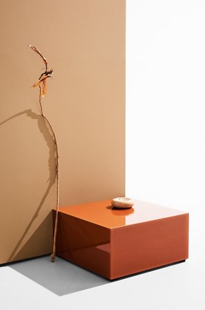 Pastill - Pop bord i farvet glas 60x60 cm - Brun - Sofaborde - Fra Homeroom