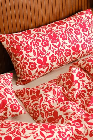 Jotex - Putetrekk 50x90 Cm Økologisk rød/naturhvit - SELJA - Kjøp Putevar hos Jotex