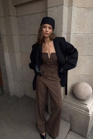 NA-KD Party - Stilren korsettopp - Tube topp - Brun - EU 40