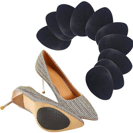 Liukumaton kumipohja, liukumaton sandaalin sisäpohja, liukumaton pohjakumi, pohjan suoja, liukumaton kumi kenkiin, suojaava pohjakumi, musta, 10 paria