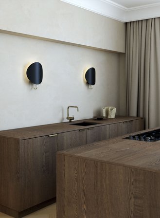 Spargo vegglampe - sort/messing