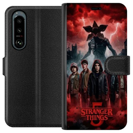 Yhteensopiva Lompakkokotelo Sony Sony Xperia 5 III Pimeä Stranger Things -inspiroima fantasiakuvaus salamalla, dramaattisella taivaalla ja intensiivi