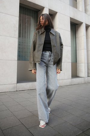 NA-KD - Vattert jakke i PU - Jakker i imitert skinn - Grå - EU 36