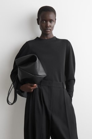 COS Femme Haut À Manches Arrondies in Noir