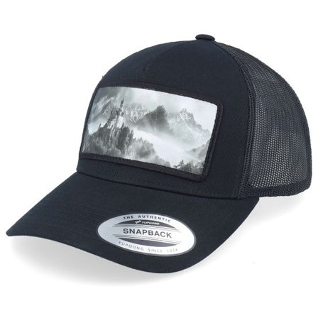 Iconic - Svart trucker Keps - Castle On The Mountains Black A-Frame Trucker @ Hatstore
