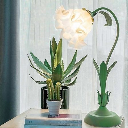 Blomsterlampe, 3 fargeskiftende nattlamper, vintage bordlampe med blomstret glasskjerm, metallblad, LED-skrivebordslampe for stue, soverom, nattbord
