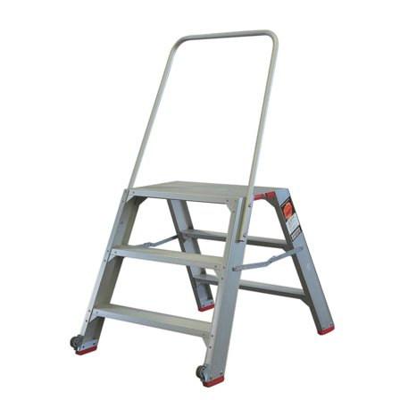 Arbetsbock, 3-stegs med räcke & hjul