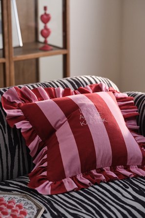 Jotex - Putetrekk 50x50 Cm Rosa/rød - LOUD - Kjøp Pynteputer & trekk hos Jotex