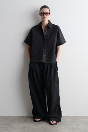 COS Women's Camicia Boxy In Denim A Maniche Corte in Blu