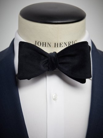 John Henric Men's Schwarze Samtfliege Size Self-tied