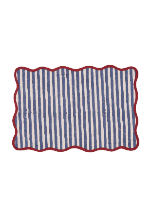 Pick A Poppy Scallop Quiltad Bordstablett - 33x48 Cm Serveringstillbehör 34x48