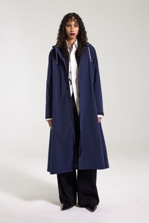 Mosebacke Long Lightweight Zip Matte Raincoat Navy