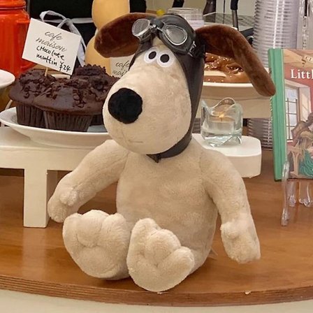 Plysj Hundeleke Animert Tegneserie Klippet Kort Plysjhund Hjemmeinnredning Pynt Dukker Pilotlue Blå Hatt Pilotlue