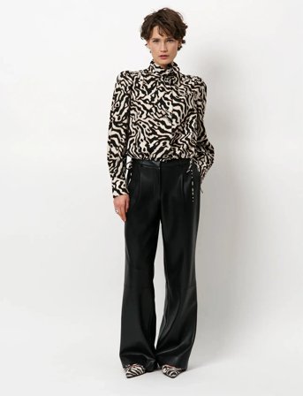 Dante6 Dante6-Cheska Printed Pussy Bow Blouse - Brown - 40