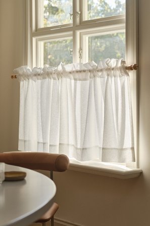 Jotex - Kafégardin i Bouclé Naturhvit - BELLA - Kjøp Gardinkapper hos Jotex