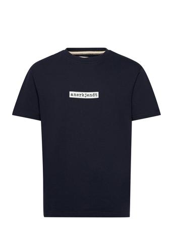 Akkikki Logo Tee Blue Anerkjendt
