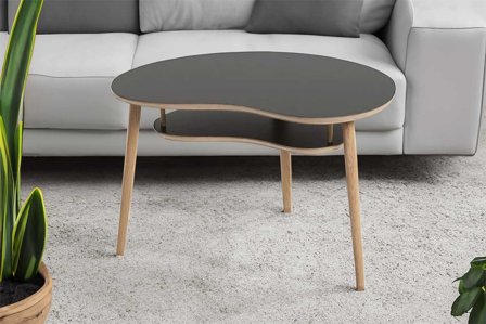 Mellem bønnebord med høj hylde i sort, ben og kanter i egetræ