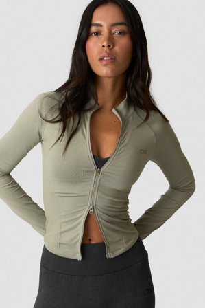 ICANIWILL - Sculpt Seamless 2-Way Zip LS Light Khaki Green - Pitkähihaiset - Naiset - Treenivaatteet ICIW:ltä