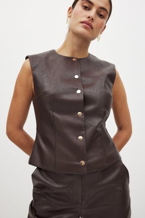 NA-KD x Zoe Liss - PU-topp med gullknapper - Ermeløse topper - Brun - EU 36