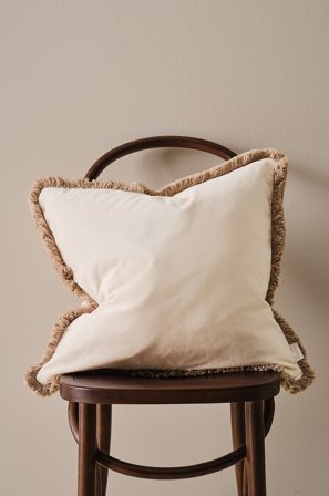 Jotex - Putetrekk i Fløyel 50x50 Cm Naturhvit - SAMANTHA - Kjøp Pynteputer & trekk hos Jotex