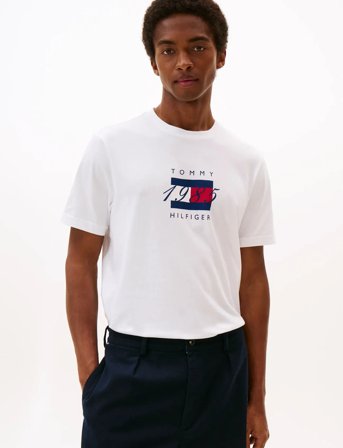 Tommy Hilfiger Linear Flag Graphic Tee - White - XL