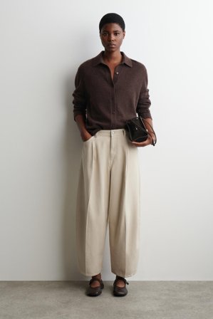 COS Twine Barrel-Leg Jeans in Beige - Women