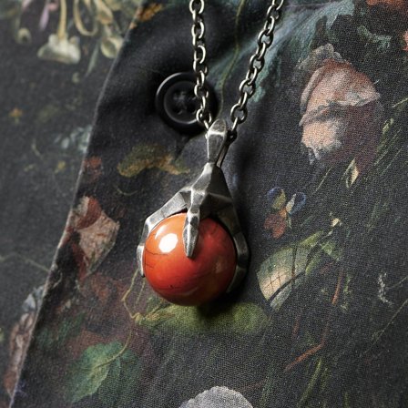 Colar Garra com Pedra Jaspe Vermelha em Aço Cinza Jax para homens - Colares em aço