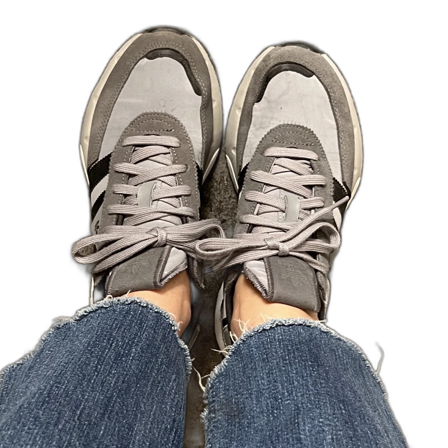 Adidas retrofuturistisk f2