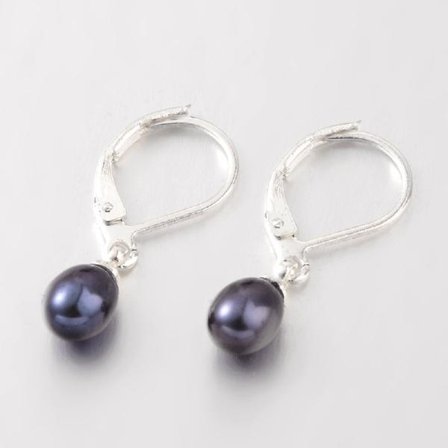 Sølvbelagte øreringe med sorte ferskvandsperler