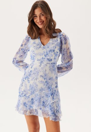 ONLY - Onlmiriam Life L/S LAYERED DRESS - Bel Air Blue Aop:porcelain Flo - Kläder - - Bubbleroom