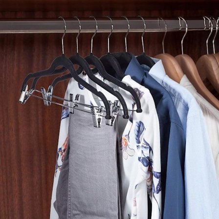 Klädhängare med klämmor, set om 10, krokar 360° roterbara, med byxhängare etc., halkfria, 43 cm, svart