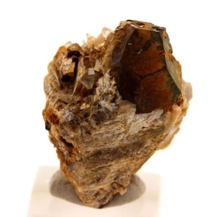 Pyriitti + kalsiitti + dolomiitti 13,0 karaattia