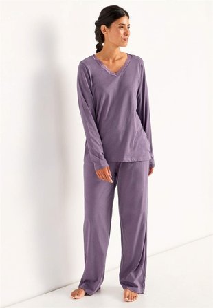Cellbes of Sweden - Todelt pyjamas med blondekant i tåkelilla for damer i størrelse 58/60