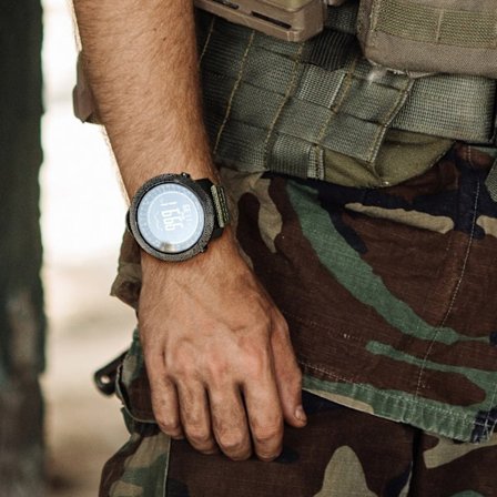 Digital sportklocka för män med höjdmätare, barometer, kompass, världstid, 50 m vattentät, stegräknare