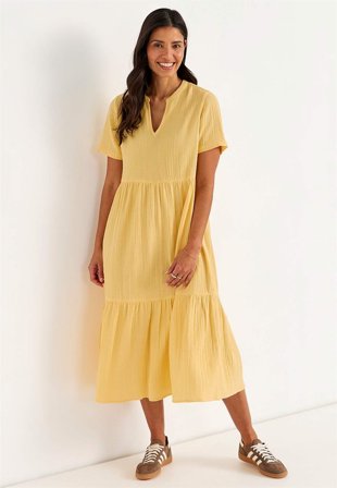 Cellbes of Sweden - Kjole i rynket bomuld i lysegul til damer i størrelse 54/56