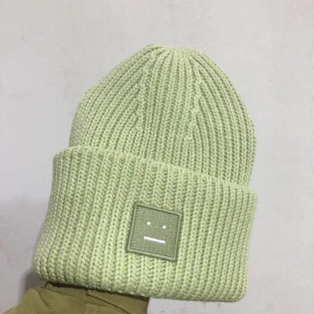 AC Smiley Villapipo pariskunnille - Neliörullattu, korkealaatuinen talvipipo musta