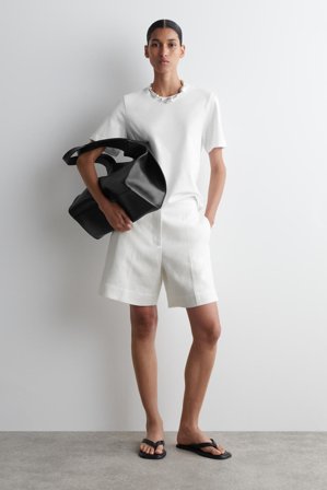 COS Women's Tailored Elasticated Linen Shorts in White
