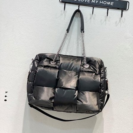 Bucket Tote Handbags kallistettu olkalaukku MUSTA