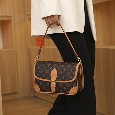 Läderaxelhandväskor för kvinnor Medium Designer Crossbody-väskor och väskor Wit