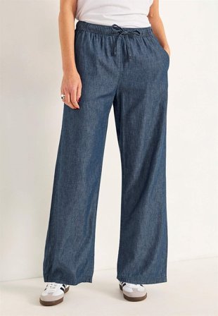 Cellbes of Sweden - Bukser i denim med brede ben i mellemblå / denim til damer i størrelse 50/52