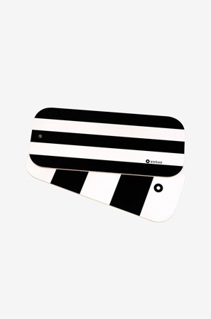 Rotor design - Vendbart skjærebrett Stripes - Svart - Skjærefjøler - Fra Homeroom