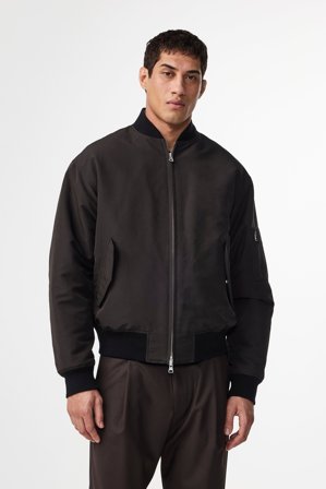 NN.07 Atlas Male Black