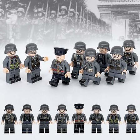 Kahdeksan Saksan armeijan toisen maailmansodan hahmoa, pieni hiukkasrakennuspalikoita [HK]