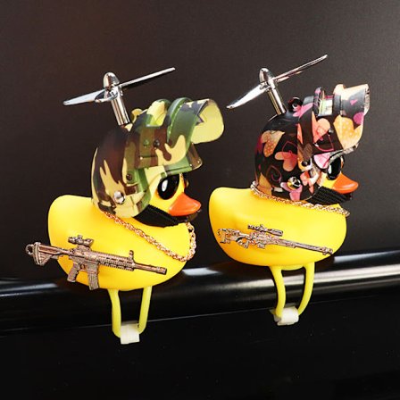 2 kpl Kumikeltaisen Ankan Leikkiautojen Tarvikkeet Jäähy Ankka Auton Kojelaudalle