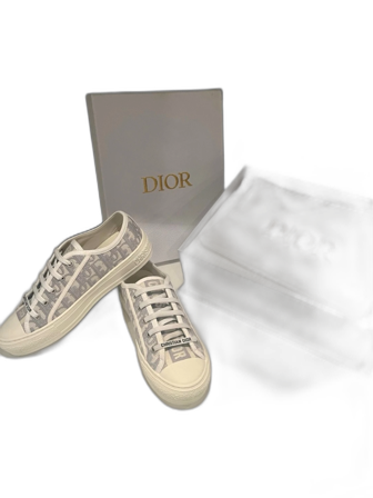 Först till kvarn! Walk'n'Dior Sneakers