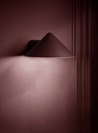 Grasp oppladbar vegglampe - beetroot