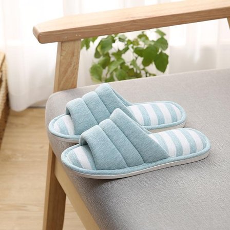 Tøfler med åpen tå for kvinner og menn, myke bomulls-innesko med memory foam, slip-on soveromstøfler